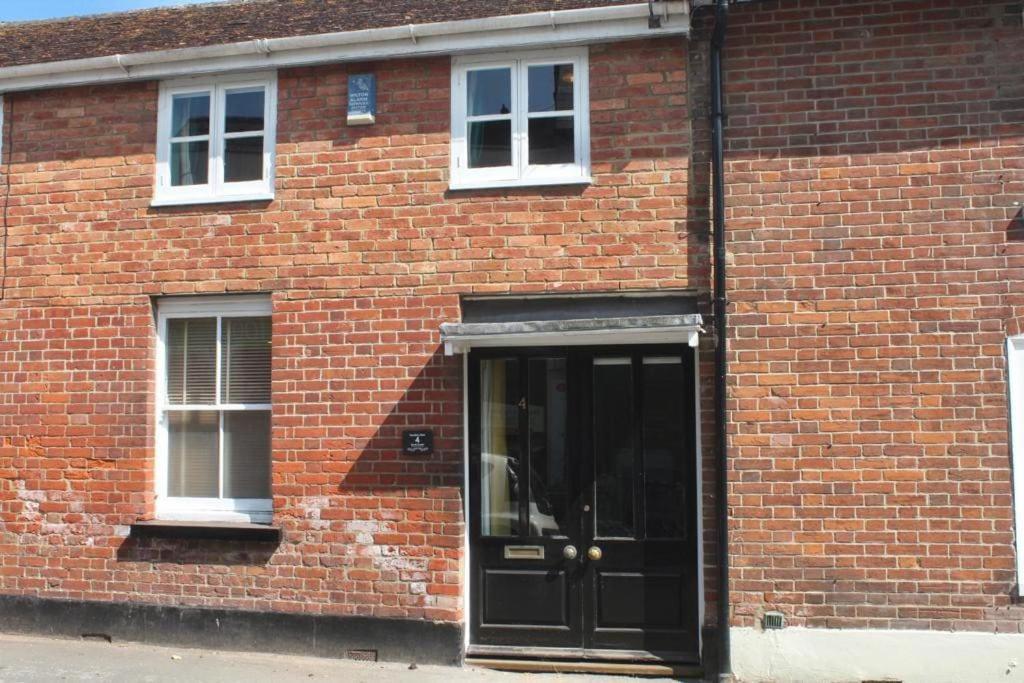 Traveller'S Rest - Cosy Cottage In Heart Of Wilton Salisbury Bagian luar foto